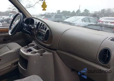 2000 Ford E-150 Recreational из США, поврежденный, VIN 1FDRE14W0YHC04870